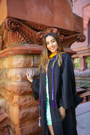 Graduation Photo of Derya Yavuz